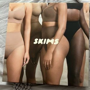 Brand new Skims tummy control thongs!